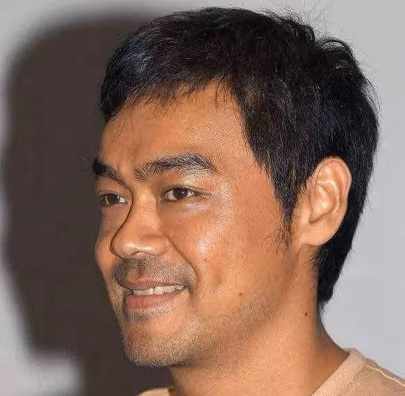 劉青雲曾嫌郭藹明是花瓶，日後卻成懷中妻，如今56歲成寵妻狂魔