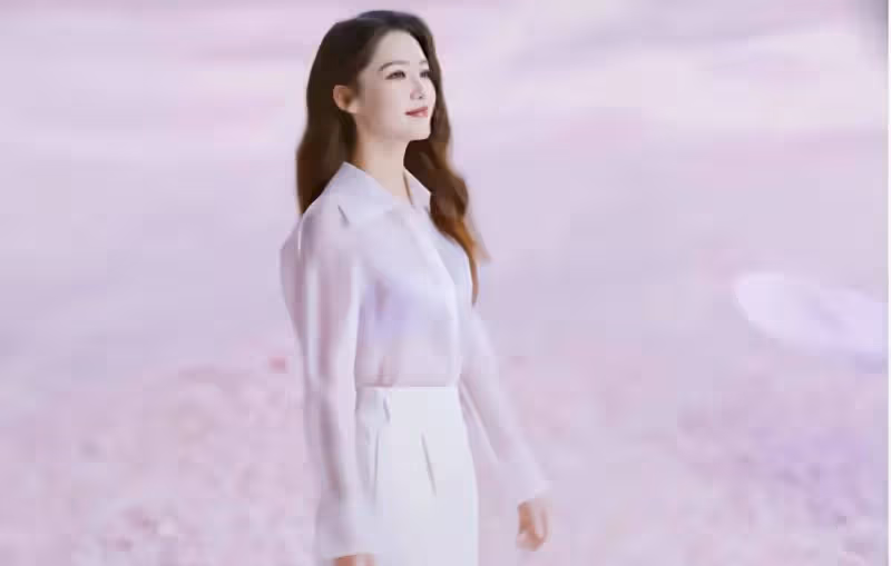 李沁的氣質很絕有種東方古典美人的雅韻