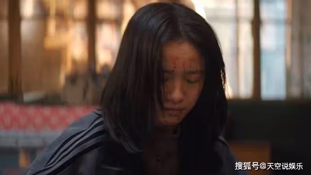 《漫長的季節》王陽被耍了，沈墨壓根沒想自殺，跳河只是為了挽回他