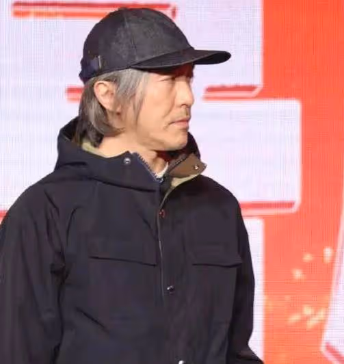曝周星馳公開承認自身失誤，將調整拍攝方向，開啟新一輪的創作