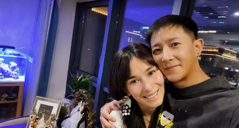 他們雖然是中國人，卻總是被誤認為是外國人，觀眾被外貌蒙蔽了