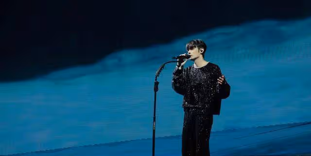 一場演唱會就把華晨宇的虛偽、張傑的土和李榮浩的混搭體現得淋漓盡致