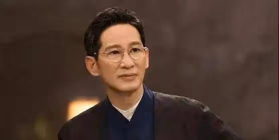 當「整容臉」混入諜戰劇，和天然臉演員對戲，簡直是尬出天際