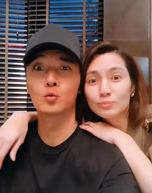 張丹峰離婚後首露面,心情大好宣傳新劇,畢瀅也暗戳戳發聲!