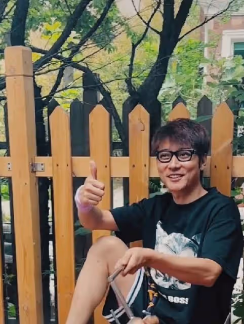 張丹峰離婚後首露面,心情大好宣傳新劇,畢瀅也暗戳戳發聲!