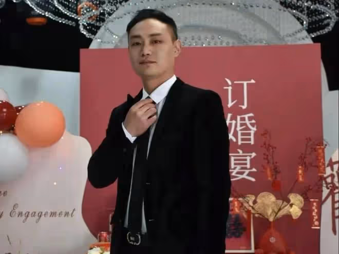 噩耗!32歲網紅張濤心臟病發猝逝,共三份職業,五一前還頻繁演出