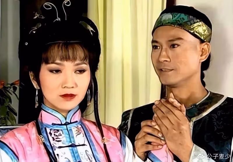 一次,鄭少秋對沈殿霞說,3年內生不出孩子就離婚,倒時別怪我無情