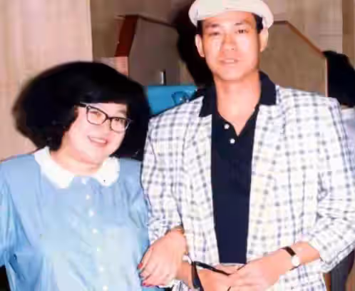 一次,鄭少秋對沈殿霞說,3年內生不出孩子就離婚,倒時別怪我無情