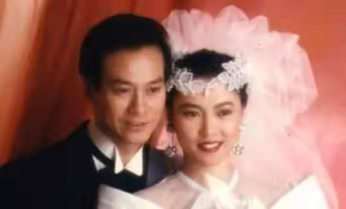 一次,鄭少秋對沈殿霞說,3年內生不出孩子就離婚,倒時別怪我無情
