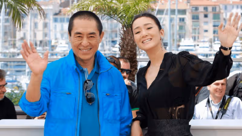 靠老婆出圈的3位男星！成名後拋棄妻子，甚至逼死原配，令人不齒
