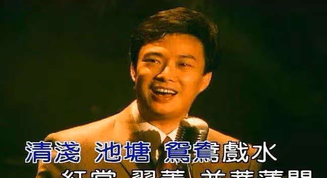 68歲洪金寶坐輪椅,65歲成龍頭髮花白,只有65歲的他活得像個妖精