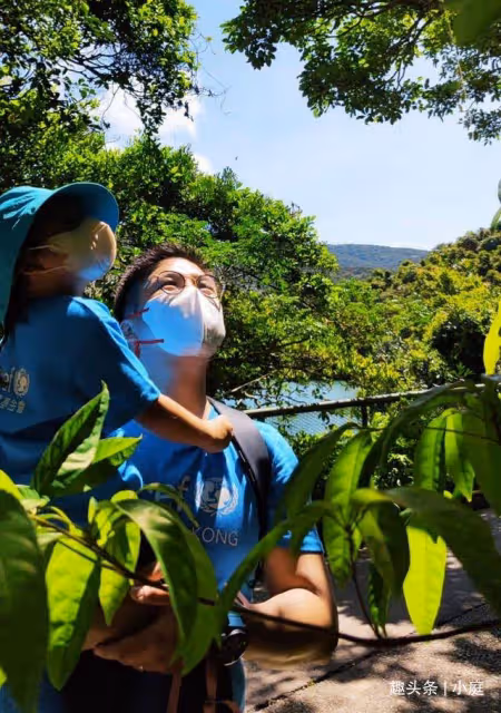 正能量！郭晶晶霍啟剛15年生三個孩子現身做活動 詮釋了愛情！