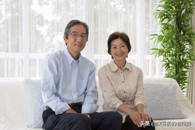 我再婚前把房子給兒子，存款給女兒，只用退休金和後老伴一起生活