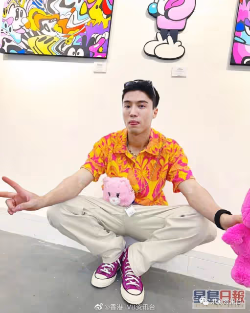 多次否認拍拖卻一起逛展覽!TVB力捧小生與上位小花愛的甜蜜