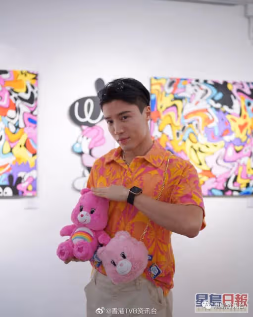 多次否認拍拖卻一起逛展覽!TVB力捧小生與上位小花愛的甜蜜