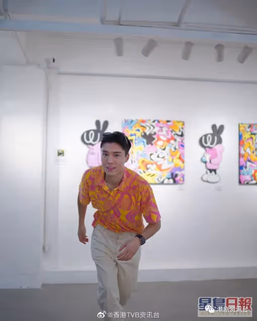 多次否認拍拖卻一起逛展覽!TVB力捧小生與上位小花愛的甜蜜
