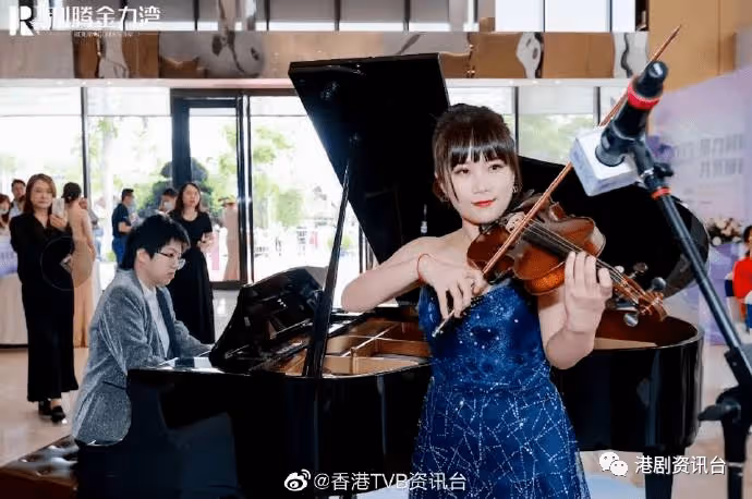 70歲曾志偉閃現珠海樓盤活動!狂熱女粉絲問買邊度:想做你鄰居