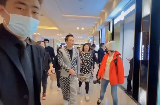 TVB視帝上海商演場面冷清,4名保鏢護送排場足,卻無粉絲圍觀
