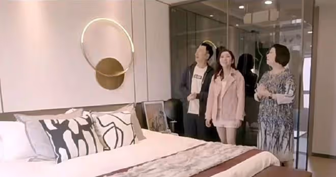 TVB視帝上海商演場面冷清,4名保鏢護送排場足,卻無粉絲圍觀