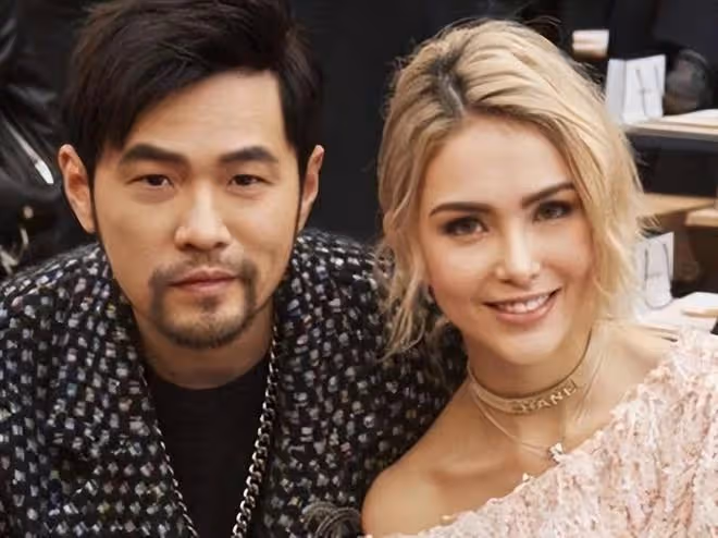 周杰倫開演唱會粉絲太瘋狂!富豪包遊艇偷看,美女不顧危險爬圍欄