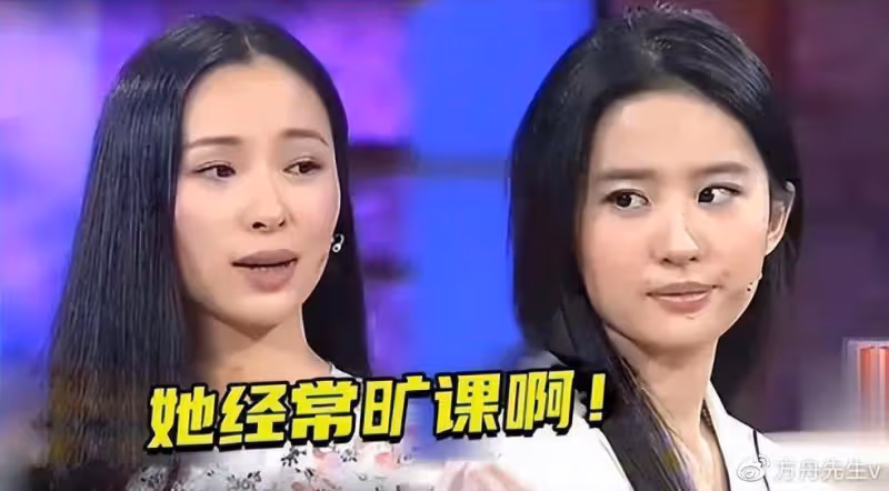 江一燕教娃唱跳「挖呀挖」,跪在地上與孩子互動,2歲女兒顏值頗高