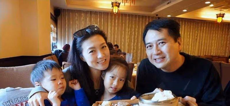 驚人的！TVB女星曬與兒女合照，14歲女兒顏值高，被要求原地出道