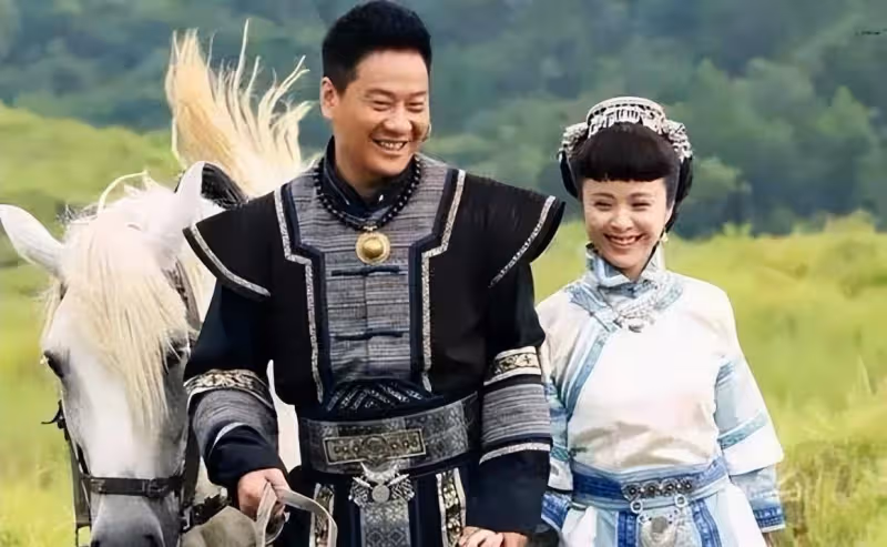成名後，「硬漢一哥」拋妻棄子，遠嫁楊若兮，現在下線了，沒人用了