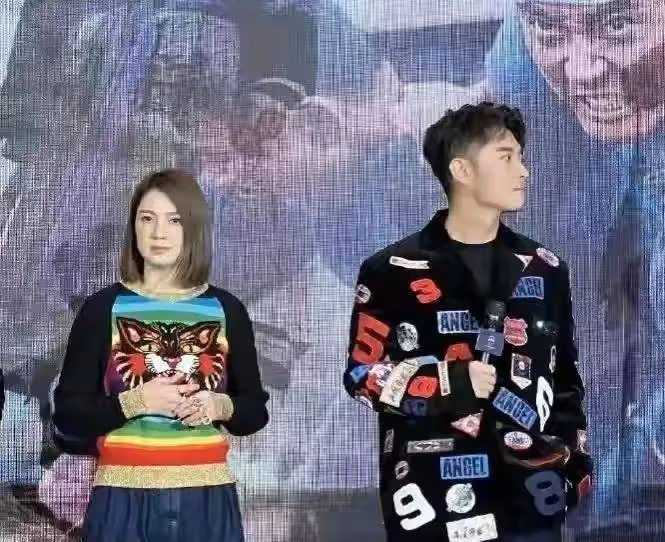 原來張丹峰是為了挽救自己的婚姻，因為離婚分一半家產不利，洪欣多年零收入