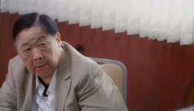 TVB老戲骨近況曝光！75歲滿頭白髮，曾因過度肥胖多次入院