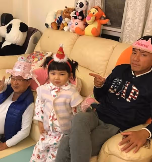 三層村屋曝光!TVB男星豪宅內景大公開,擁巨型花園供孩子玩樂