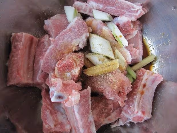 香辣孜然排骨味道真棒，營養美味佳肴～