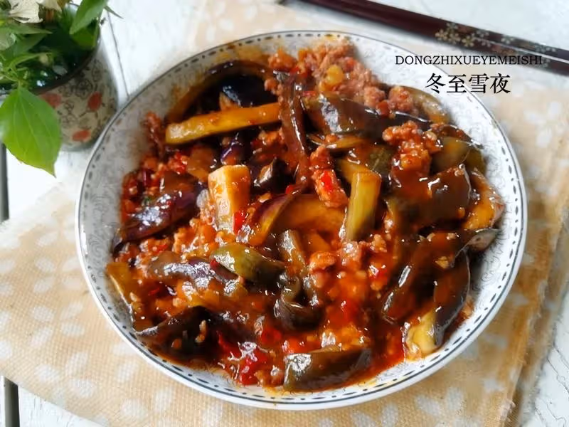 茄子的這個做法太好吃了,不用過油,看著就有食慾,米飯別做少了~
