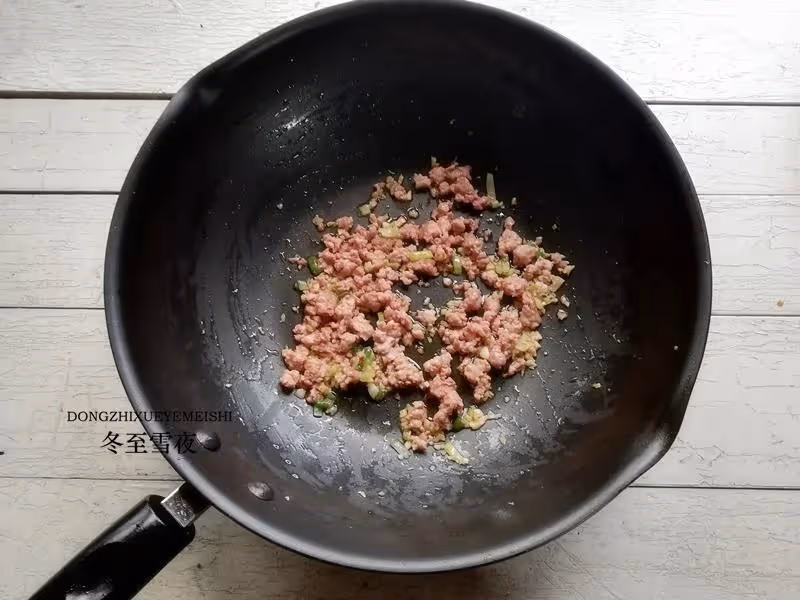 茄子的這個做法太好吃了,不用過油,看著就有食慾,米飯別做少了~