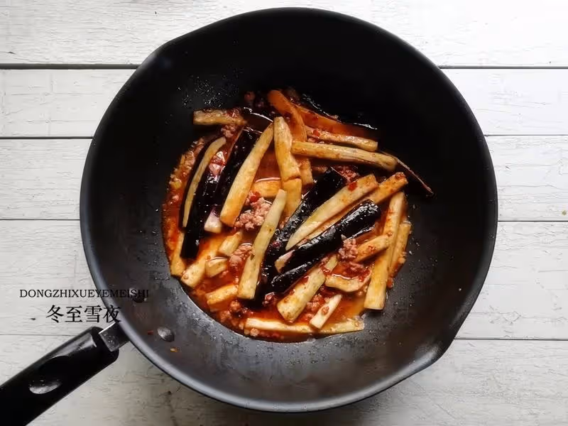 茄子的這個做法太好吃了,不用過油,看著就有食慾,米飯別做少了~