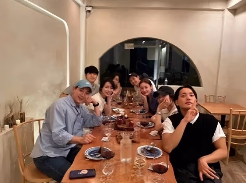 從IU李鍾碩,到林智妍李道賢,明星公開約會,獲韓網友們的支持?