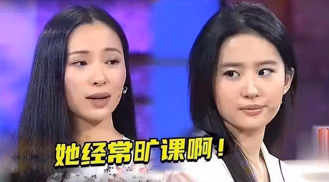 江一燕教娃唱跳「挖呀挖」,跪地上與孩子互動,2歲女兒顏值頗高
