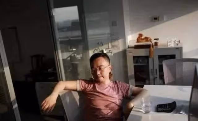 董宇輝淚奔,原京東財務副總裁,漸凍症患者蔡磊:等我好了擁抱你