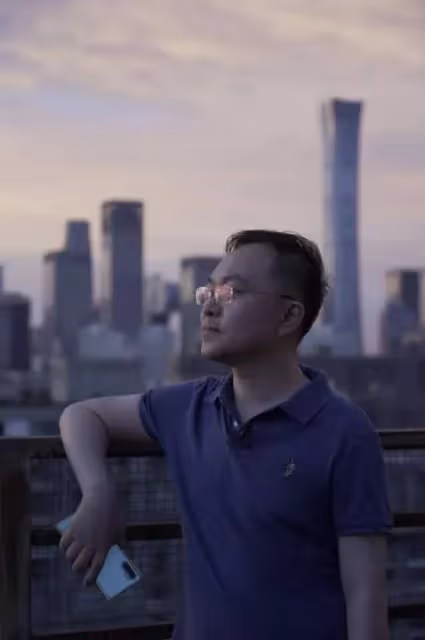 董宇輝淚奔，原京東財務副總裁，漸凍症患者蔡磊：等我好了擁抱你