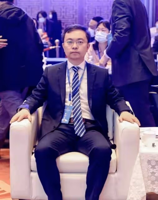 董宇輝淚奔，原京東財務副總裁，漸凍症患者蔡磊：等我好了擁抱你