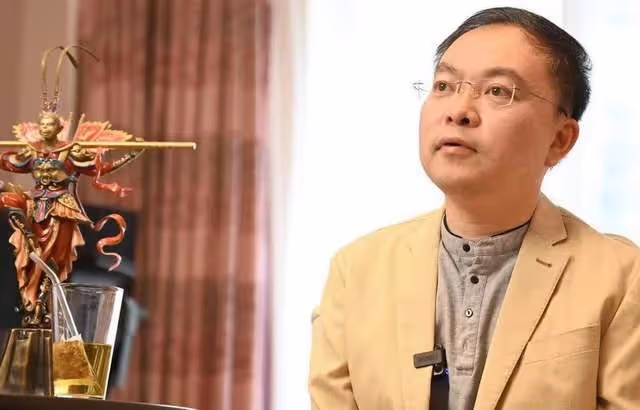 董宇輝淚奔,原京東財務副總裁,漸凍症患者蔡磊:等我好了擁抱你