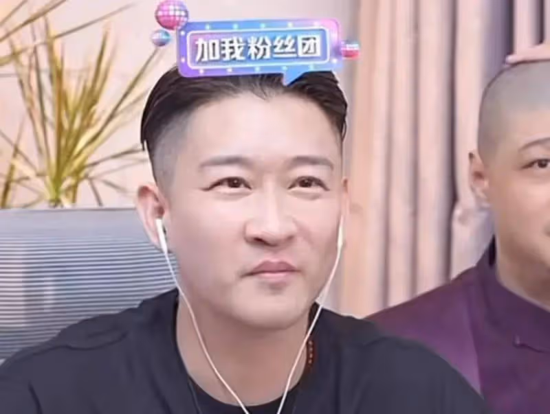 曹雲金直播剛火便暴露本性,不關閉打賞,諷刺網友不如孩子