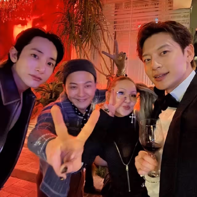 李多海Se7en婚禮現場,成韓網熱門話題,他穿暴走鞋,YG齊聚一堂