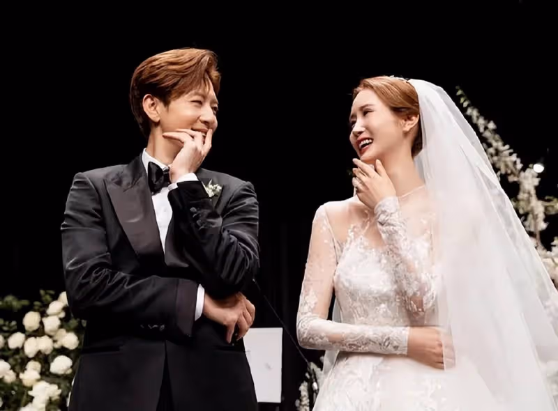 李多海Se7en婚禮現場,成韓網熱門話題,他穿暴走鞋,YG齊聚一堂