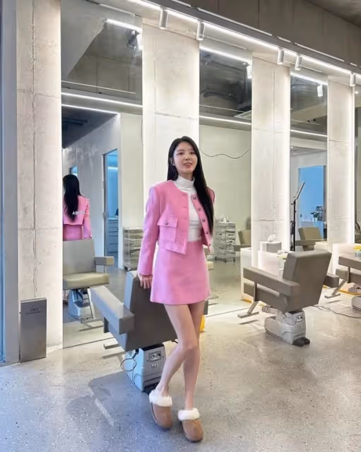 韓女星今年計劃休息,被質疑是做整容手術,她回應稱只是躺在家裡