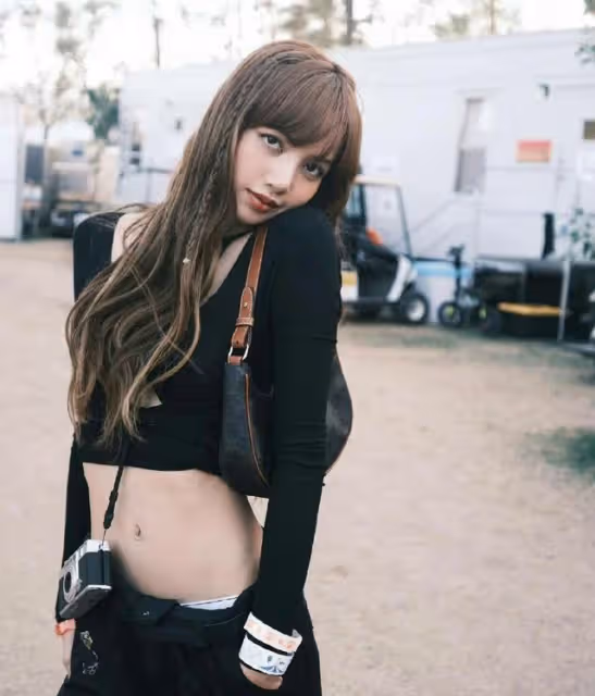 智者不如愛河!lisa女王又破吉尼斯紀錄了,是大長腿驚人小富婆啊