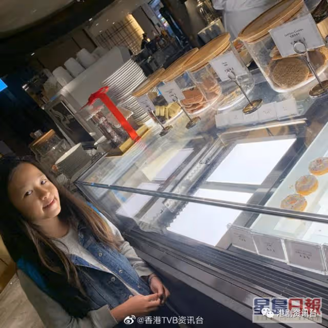 TVB女星13歲大女兒封「少女林嘉欣」!全臉曝光再曬長腿融化網民