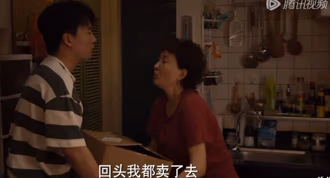 平凡之路：2個家庭2頓晚餐勾畫階層差異，你吃的飯就是你的階層