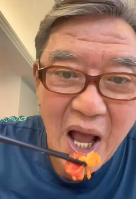 李立群感謝河南哥哥寄500個雞蛋,發視頻感嘆,有親戚在大陸真好