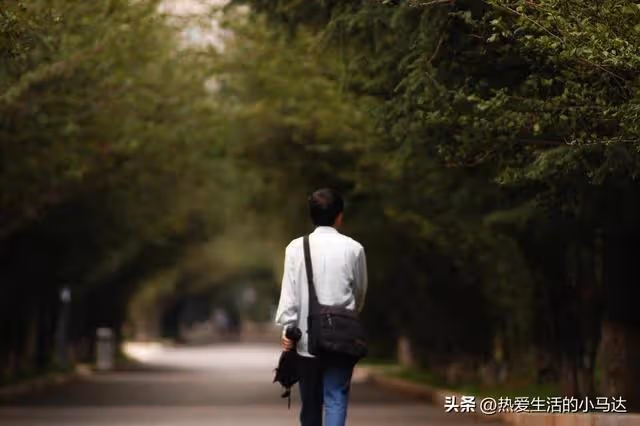 岳母來女兒家養老,48歲女婿拒絕:憑什麼她住家,我媽就住養老院!