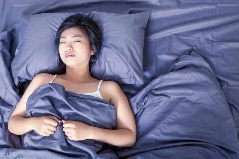 為什麼老人常說:「睡覺不能頭朝東,腳朝西」?今天終於明白了